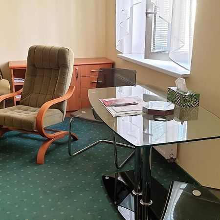 Spa Apartment Raisova Karlovy Vary Exterior photo