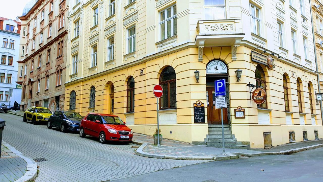 Spa Apartment Raisova Karlovy Vary Exterior photo