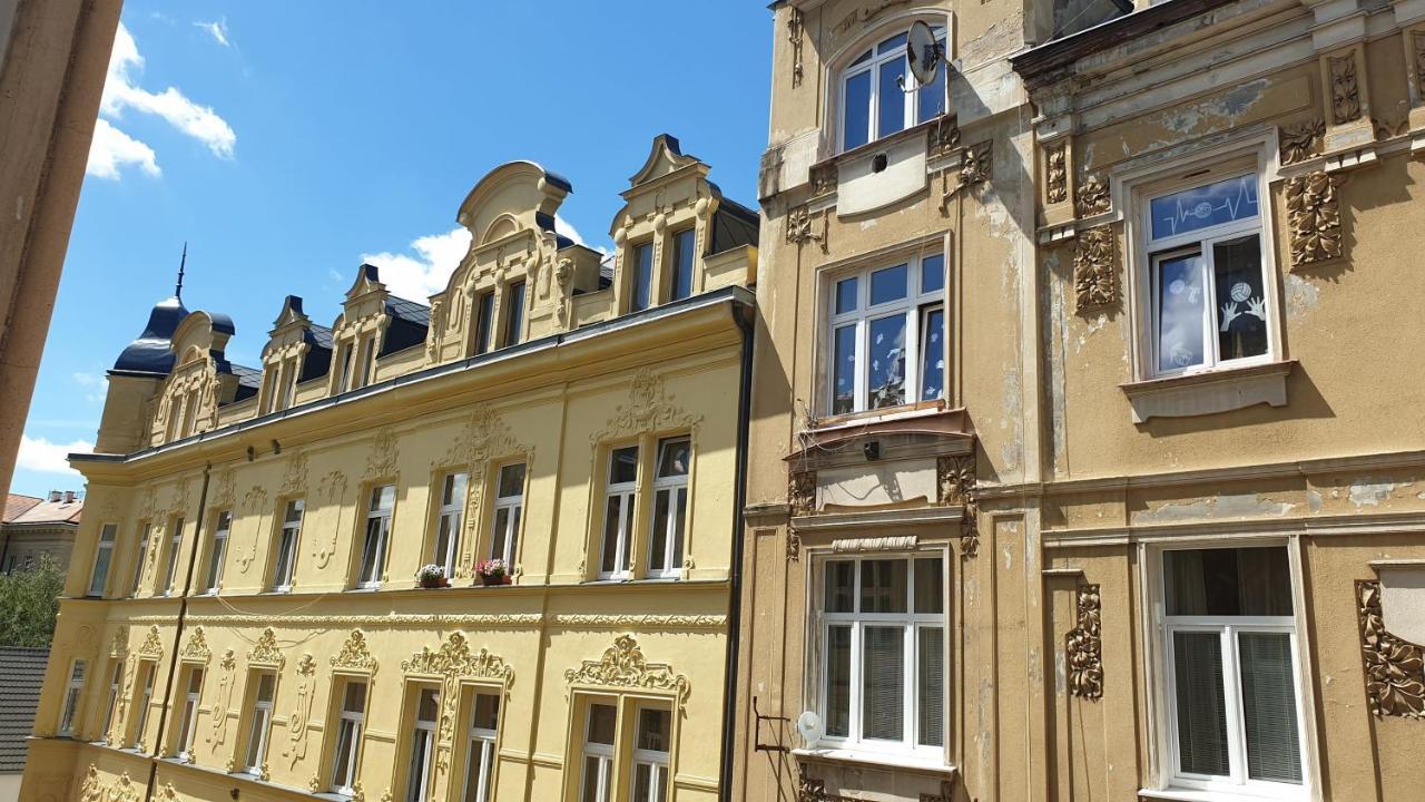 Spa Apartment Raisova Karlovy Vary Exterior photo