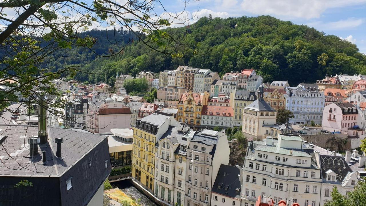 Spa Apartment Raisova Karlovy Vary Exterior photo