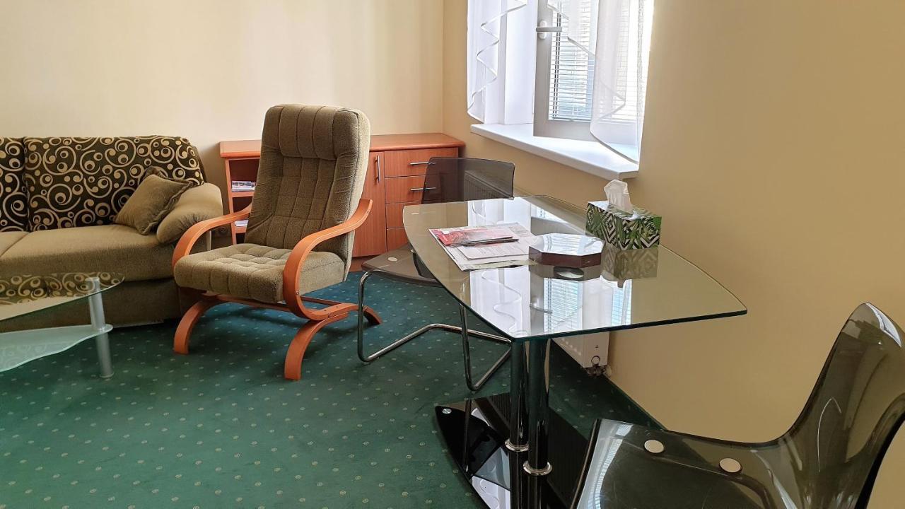 Spa Apartment Raisova Karlovy Vary Exterior photo