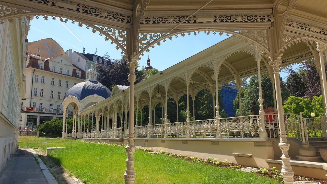 Spa Apartment Raisova Karlovy Vary Exterior photo